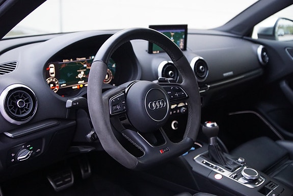 Audi RS3 17 of 24