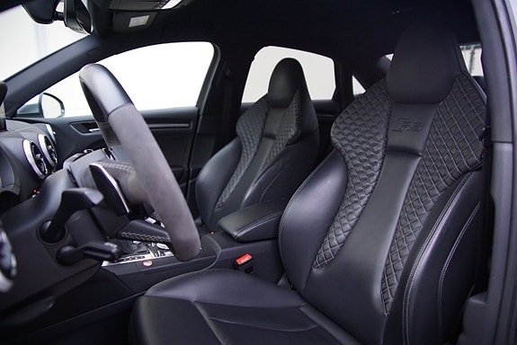 Audi RS3 14 of 24