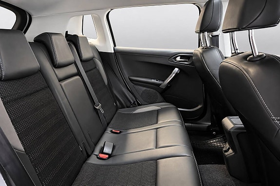 Peugeot 2008 10 of 16