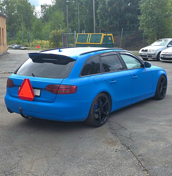 Audi A4 12 of 23