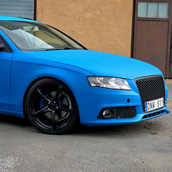 Audi A4 2 of 23