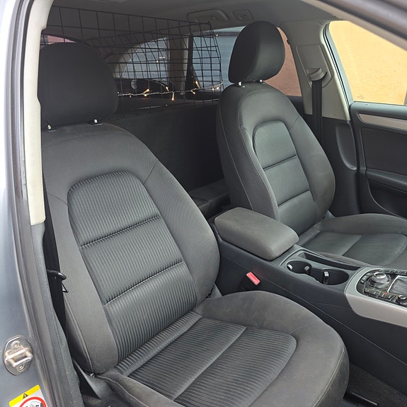 Audi A4 5 of 23