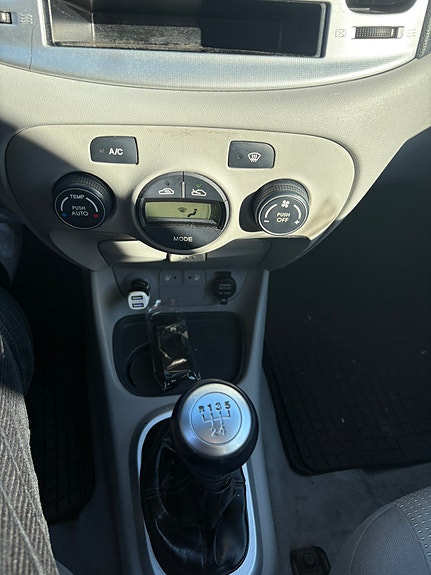 Hyundai Accent 14 of 15