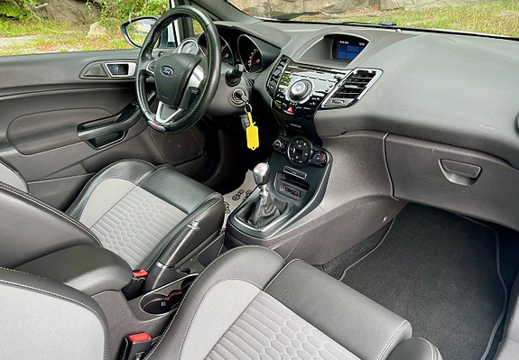 Ford Fiesta 6 of 7
