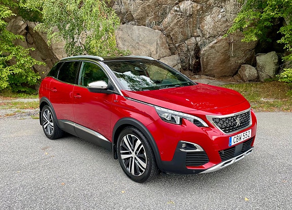 Peugeot 3008 2 of 9