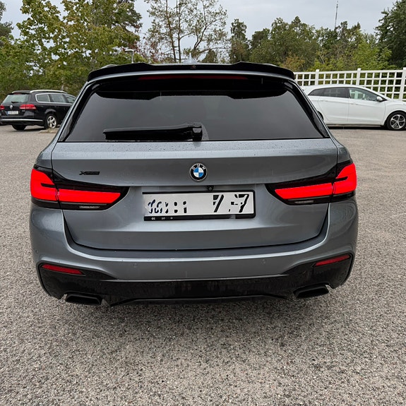 BMW 530xd 2 of 12