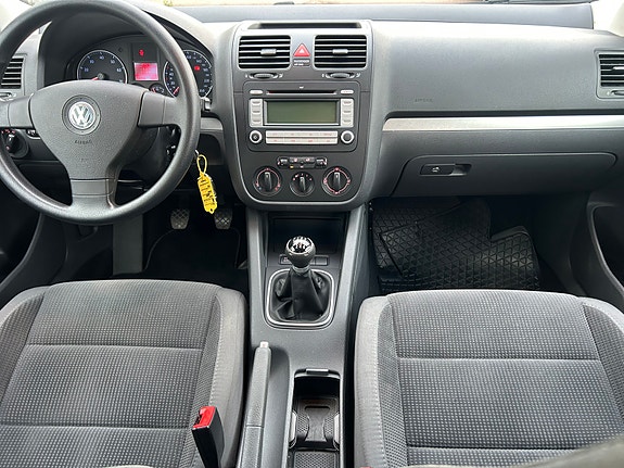 Volkswagen Golf V 8 of 9