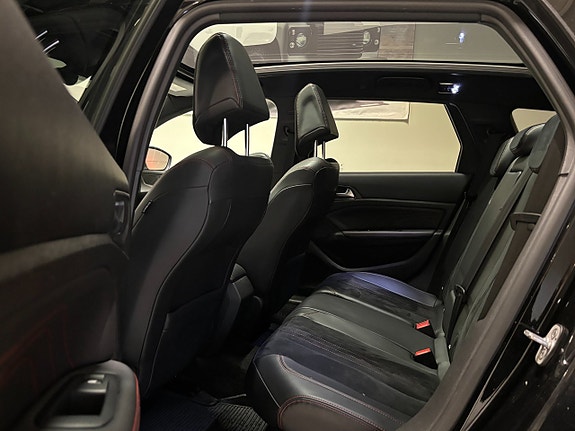 Peugeot 308 SW 22 of 26
