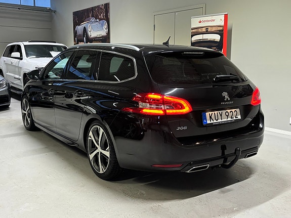 Peugeot 308 SW 23 of 26