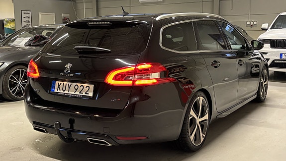 Peugeot 308 SW 26 of 26