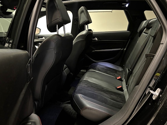 Peugeot 308 SW 21 of 26