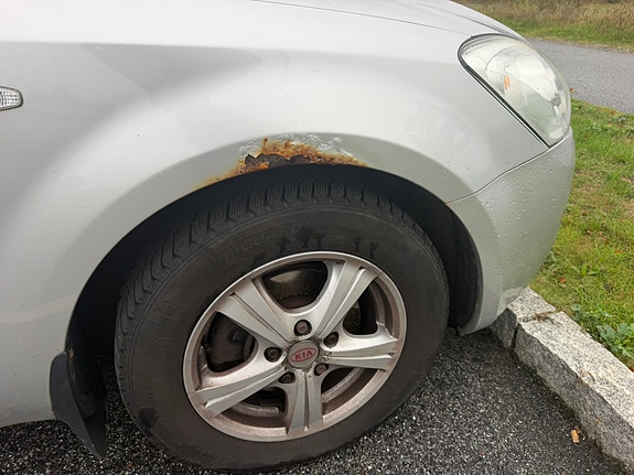 Kia Ceed 3 of 8