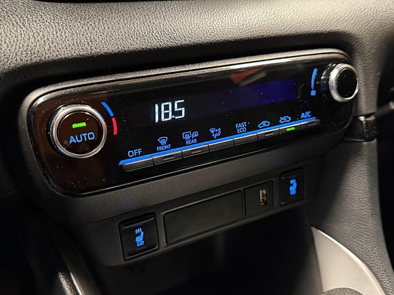 Toyota Yaris 18 of 26