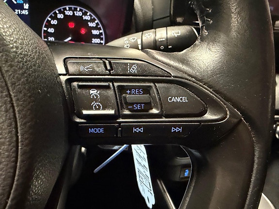 Toyota Yaris 20 of 26