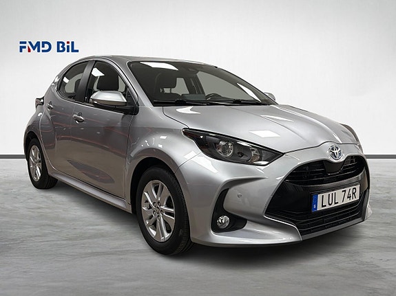 Toyota Yaris 5 of 26