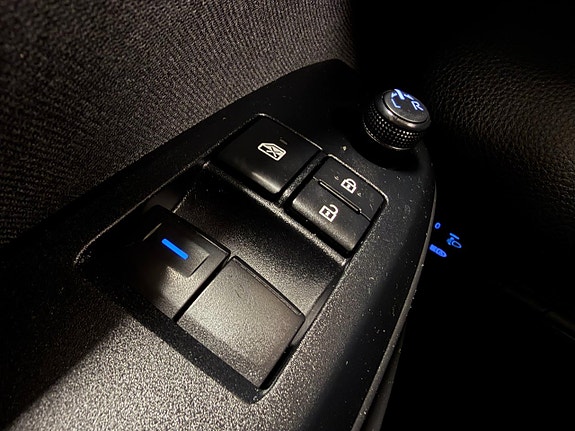 Toyota Yaris 24 of 26