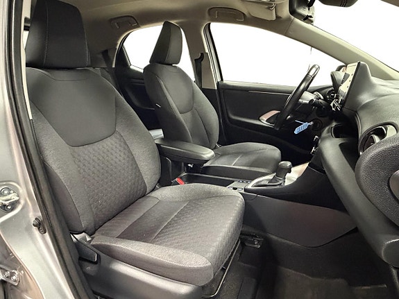 Toyota Yaris 12 of 26
