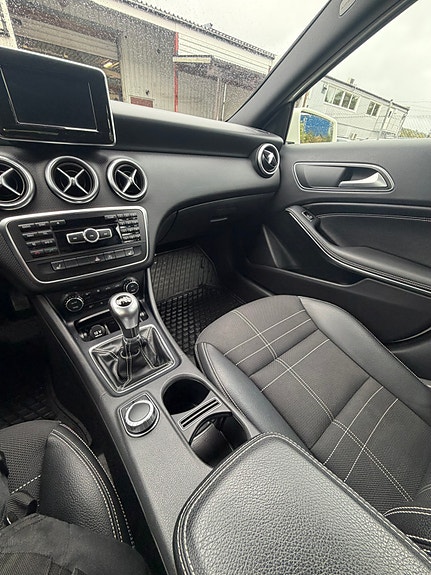 Mercedes-Benz A180 9 of 19