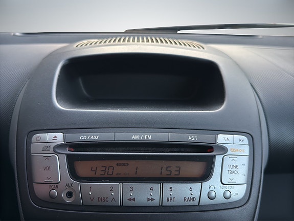 Toyota Aygo 24 of 27