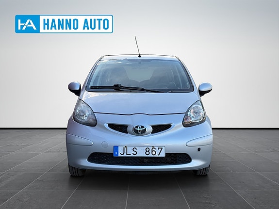 Toyota Aygo 7 of 27