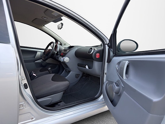 Toyota Aygo 11 of 27