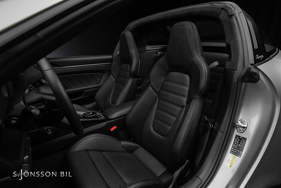 Porsche 911 Targa 4 GTS 22 of 29