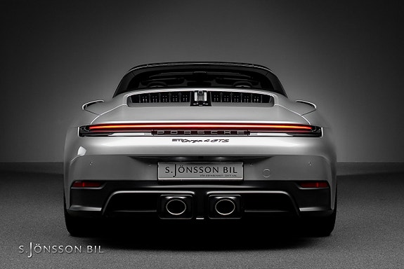 Porsche 911 Targa 4 GTS 6 of 29