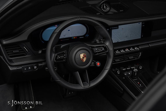 Porsche 911 Targa 4 GTS 23 of 29