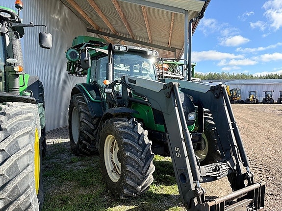 Valtra N121 Quicke lastare, 4.000tim
