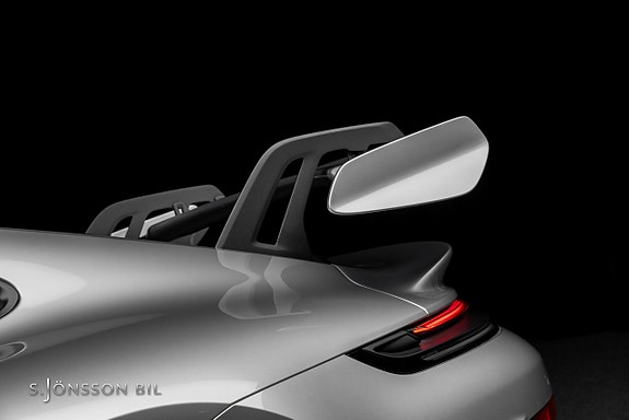 Porsche 911 GT3 15 of 30
