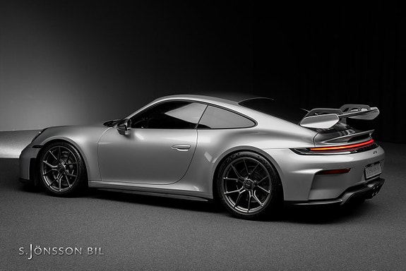 Porsche 911 GT3 8 of 30