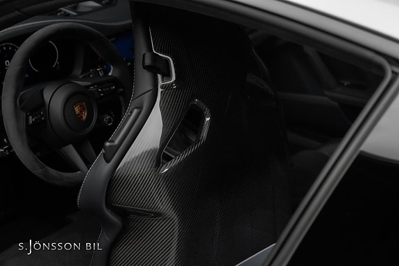 Porsche 911 GT3 21 of 30