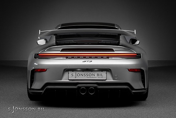 Porsche 911 GT3 6 of 30
