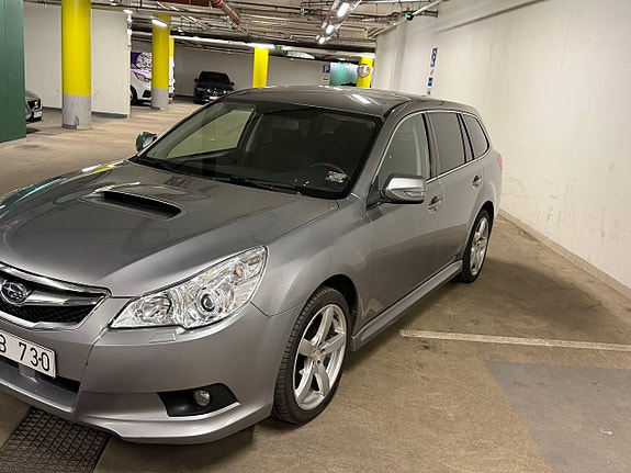 Subaru Legacy 4 of 16