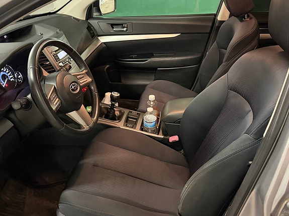 Subaru Legacy 15 of 16