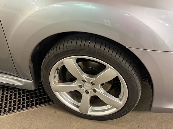 Subaru Legacy 11 of 16