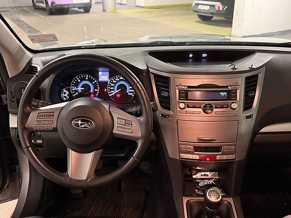 Subaru Legacy 16 of 16