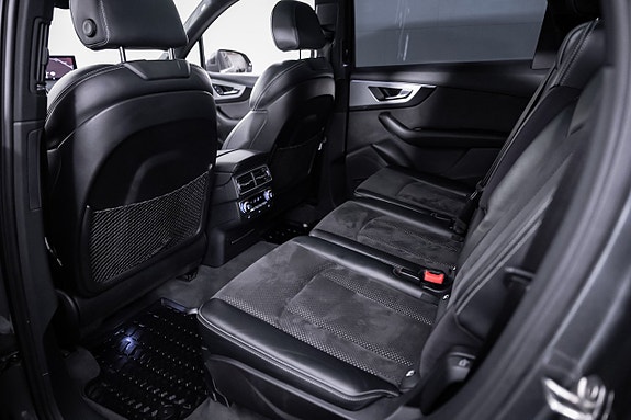 Audi Q7 30 of 30