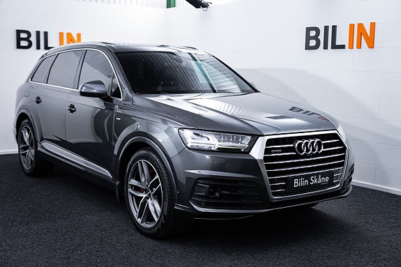 Audi Q7 2 of 30