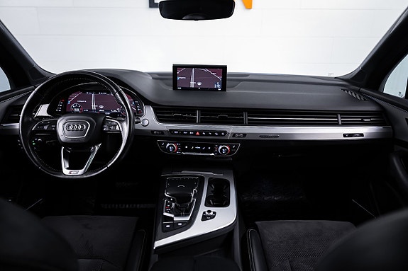 Audi Q7 20 of 30