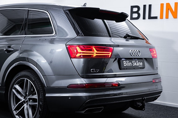 Audi Q7 12 of 30