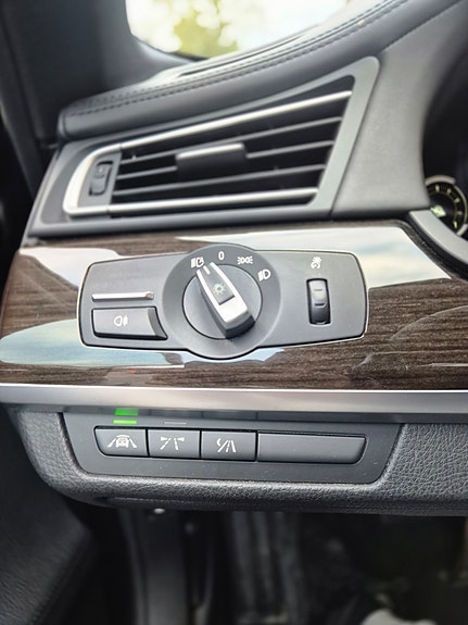 BMW 740d 9 of 9