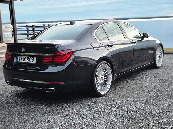 BMW 740d 2 of 9