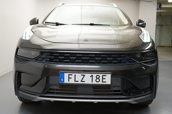 Lynk & Co 01 16 of 17