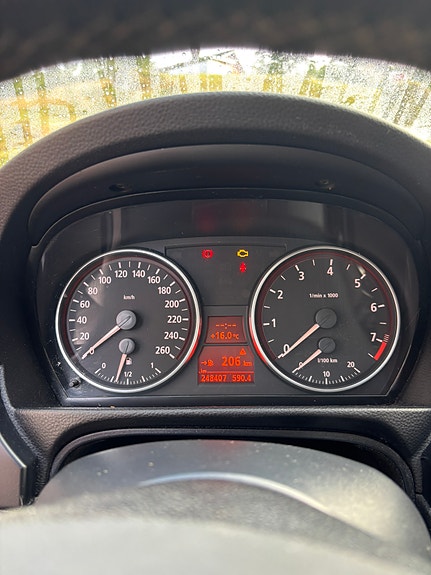 BMW 325i 7 of 7