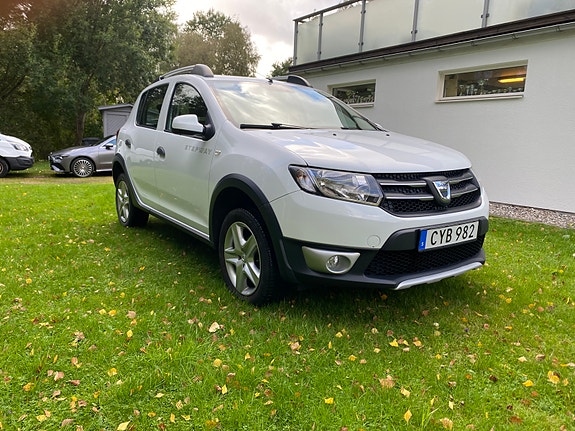 Dacia Sandero Stepway 2 of 5