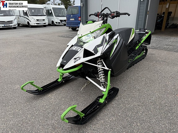 Arctic-cat Cat M 6000 med El-start, 1 ägare, i mycket fint skick 3 of 9