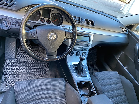 Volkswagen Passat 5 of 8
