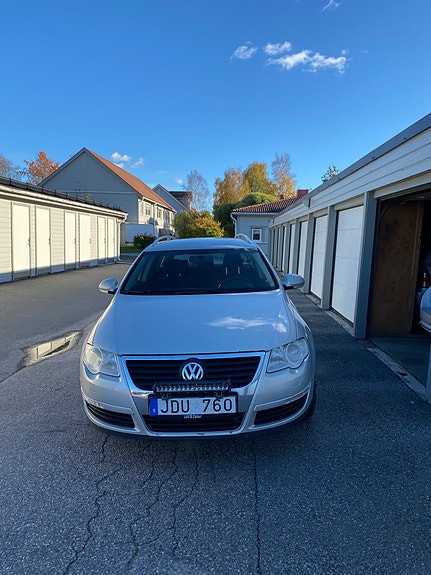 Volkswagen Passat 3 of 8