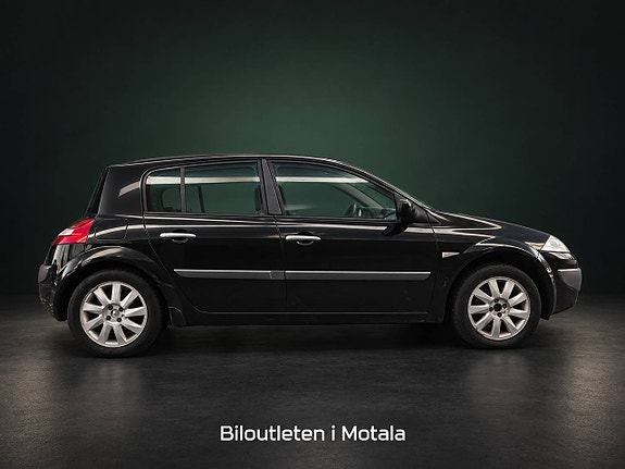 Renault Megane 2 of 7